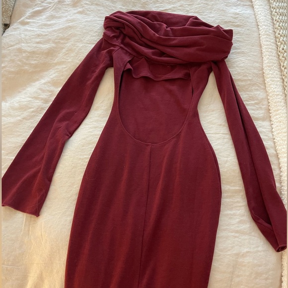 Burgundy Backless Maxi Dress Off the Shoulder - Picture 4 of 6